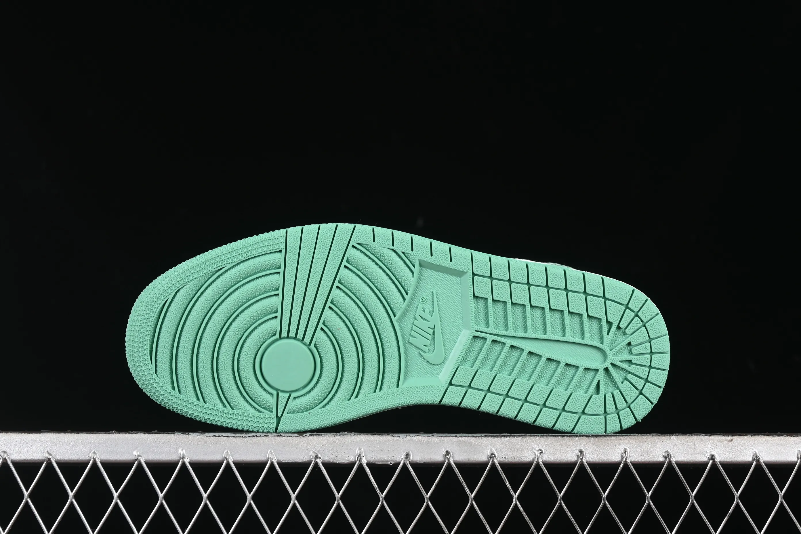All Categories Air Jordan Jordan Series Basketball Shoes Air Jordan 1 Low Air Jordan 1 Low OG AJ1 Joe 1 Year of the Snake Limited Green Snake Low-top Retro Basketball Shoes HF3144-100